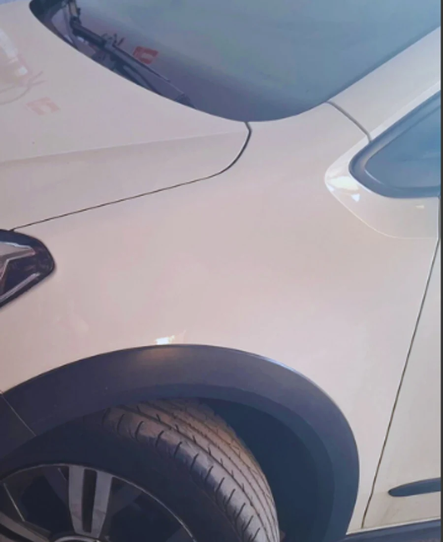 Reparo no para-lama traseiro de um Volkswagen Up, depois